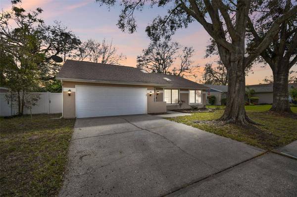 5822 SILVER MOON AVE, Tampa, FL 33625