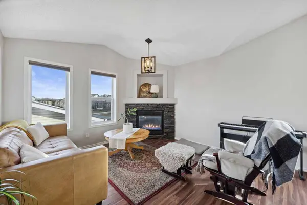 53 Panora HL NW, Calgary, AB T3K 0G4