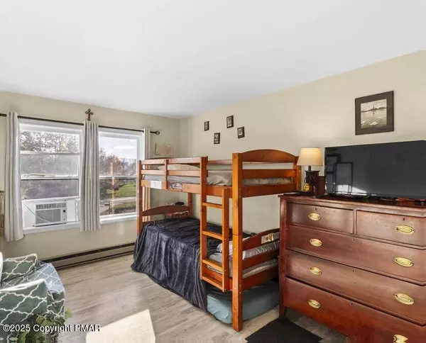 283 Brittany DR, Albrightsville, PA 18210