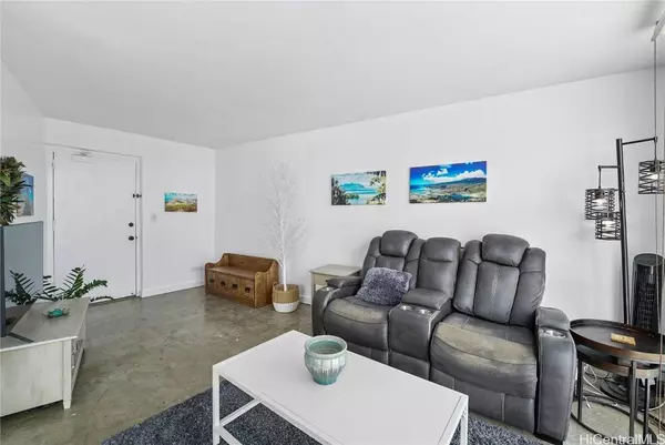 1139 9th AVE #1503, Honolulu, HI 96816