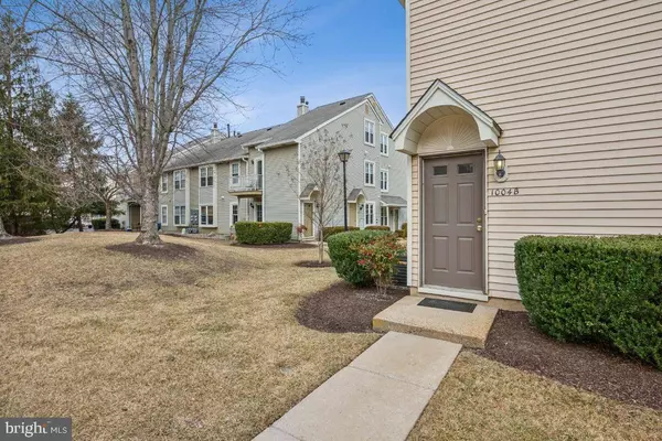 1004-B RALSTON DR, Mount Laurel, NJ 08054