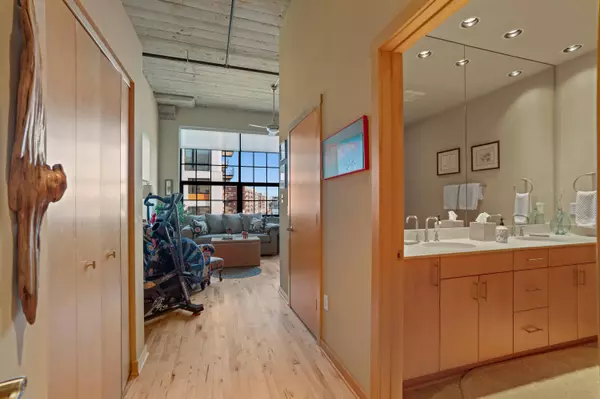 311 E Erie Unit 307, Milwaukee, WI 53202