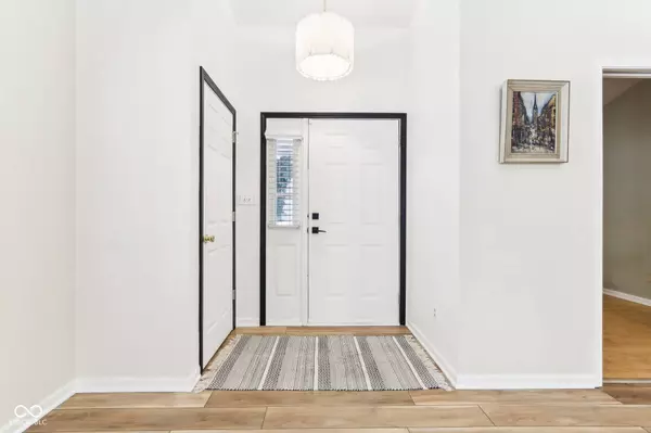 9519 Summer Ridge PL, Indianapolis, IN 46260