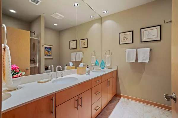 311 E Erie Unit 307, Milwaukee, WI 53202