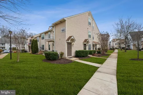 1004-B RALSTON DR, Mount Laurel, NJ 08054