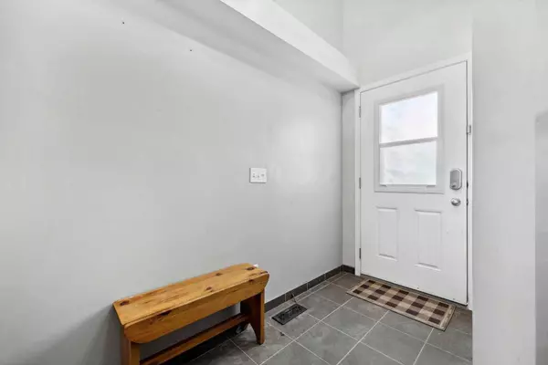 53 Panora HL NW, Calgary, AB T3K 0G4
