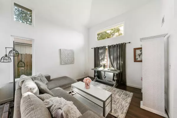 8418 Vintage Park DR, Sacramento, CA 95828