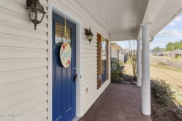 555 Oak Ridge Way, Pearl, MS 39208