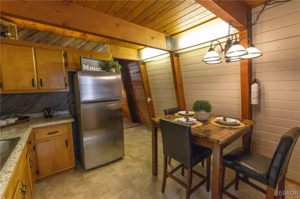 726 Elysian BLVD, Big Bear City, CA 92314