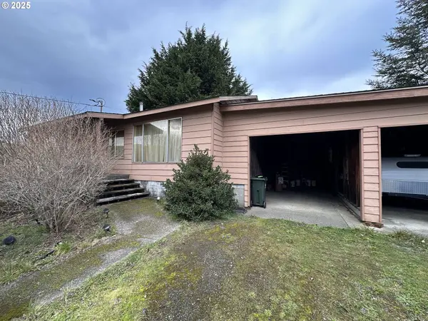 1016 MONTANA ST, North Bend, OR 97459