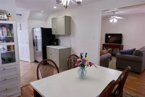 1498 8th ST, Cuyahoga Falls, OH 44221