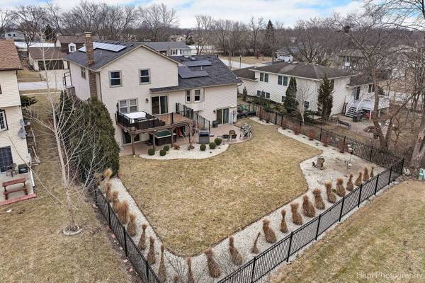 956 Richmond CT, Elk Grove Village, IL 60007