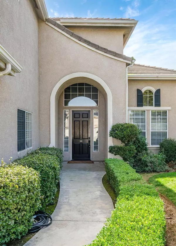 2758 Purvis AVE, Clovis, CA 93611