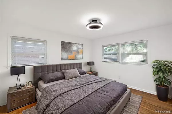 21610 FRESARD Street, St. Clair Shores, MI 48080