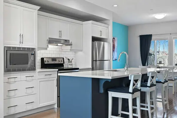 16 Howse DR NE, Calgary, AB T3P 0V4