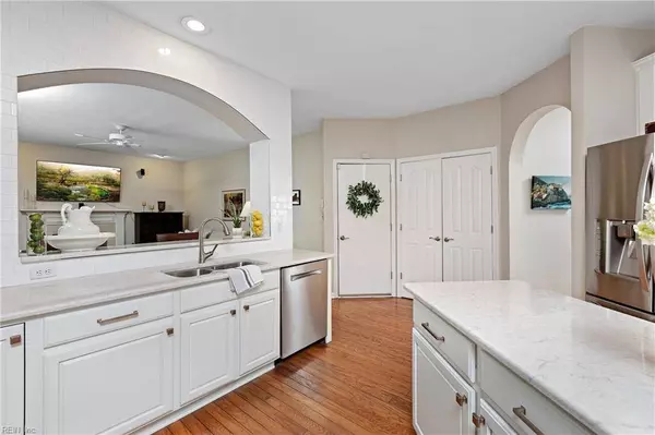 2572 Penshurst WAY, Virginia Beach, VA 23456