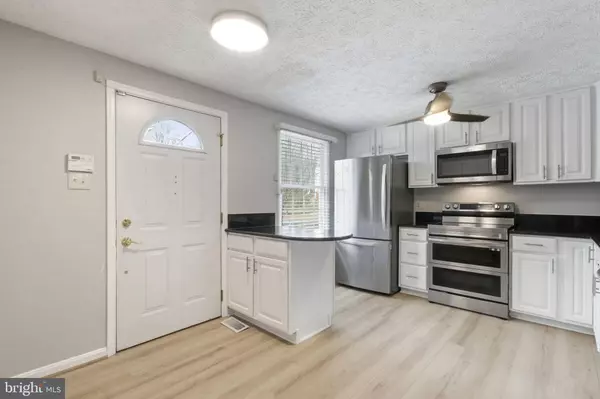 5849 CLARENDON SPRINGS PL, Centreville, VA 20121