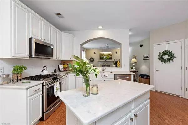 2572 Penshurst WAY, Virginia Beach, VA 23456