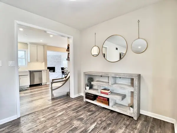 460 S Cherry ST, Itasca, IL 60143