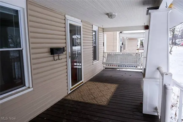 1498 8th ST, Cuyahoga Falls, OH 44221