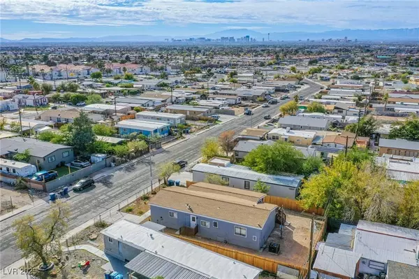 6262 GLACIER Avenue, Las Vegas, NV 89156