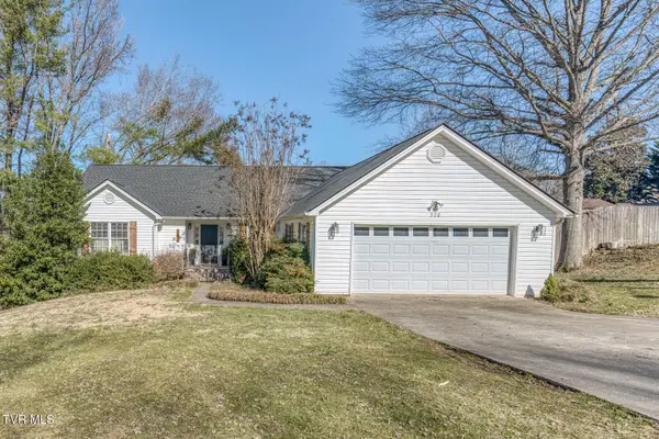 320 Harbour View DR, Johnson City, TN 37615