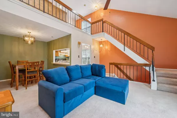 1004-B RALSTON DR, Mount Laurel, NJ 08054