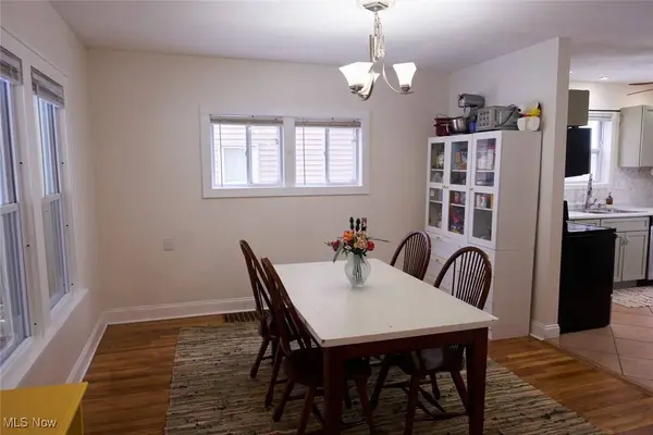 1498 8th ST, Cuyahoga Falls, OH 44221