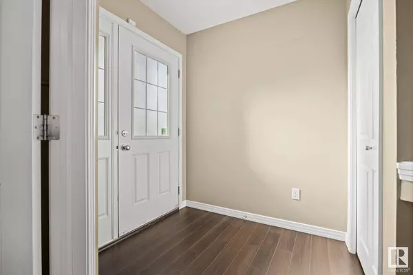 13426 166 AV NW, Edmonton, AB T6V 0G6