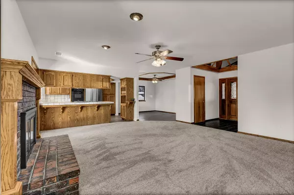 1461 Atkins Way, Porterville, CA 93257