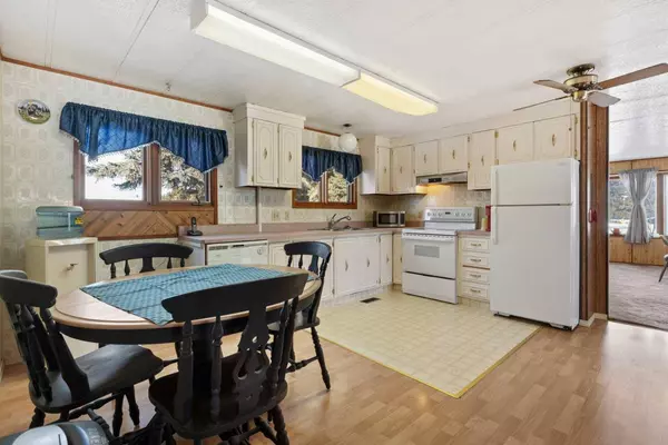 7 Bluejay CRES, Sedgewick, AB T0B 4C0