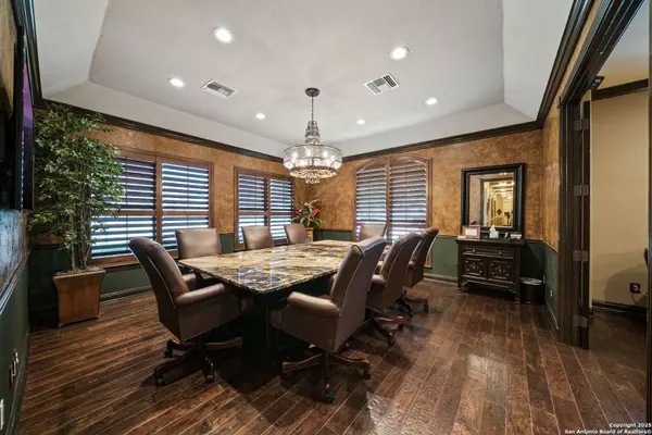 12703 Spectrum Dr, San Antonio, TX 78249-3492