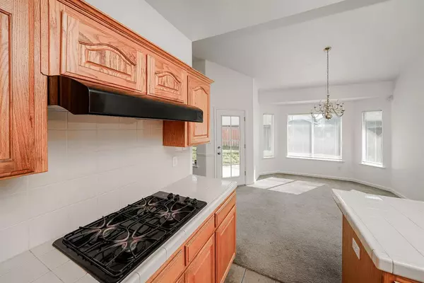 4071 W Fender AVE, Fresno, CA 93722