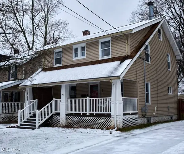 1498 8th ST, Cuyahoga Falls, OH 44221