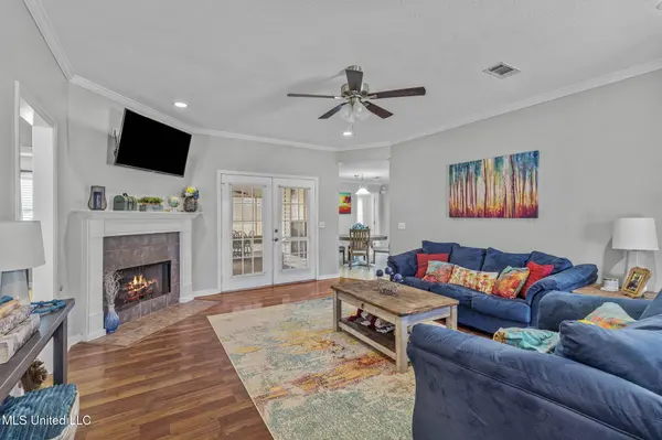 555 Oak Ridge Way, Pearl, MS 39208