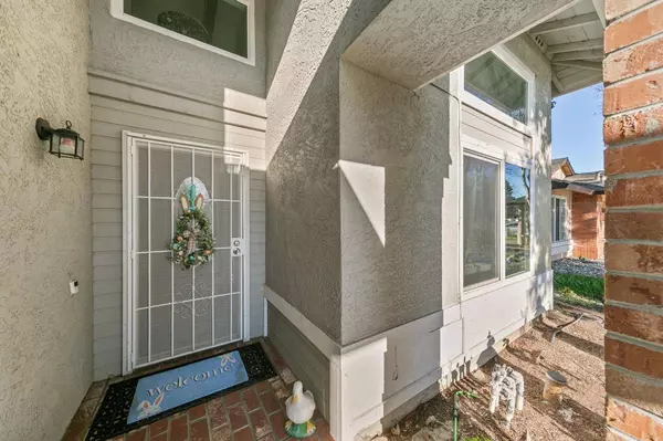 8418 Vintage Park DR, Sacramento, CA 95828