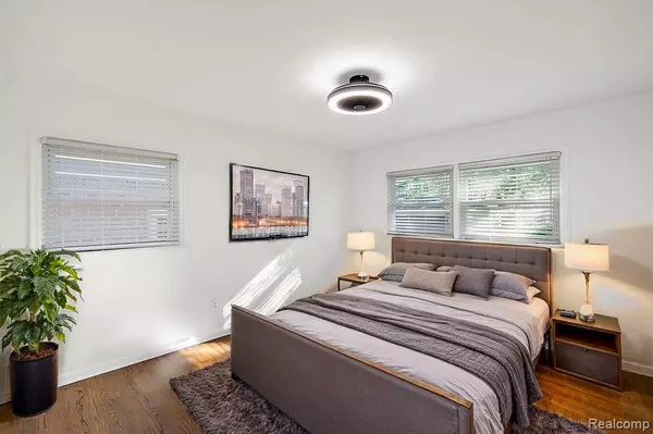 21610 FRESARD Street, St. Clair Shores, MI 48080