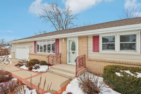 306 N Division Street, Waunakee, WI 53597