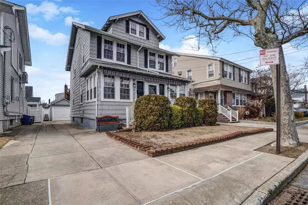 531 Beach 134th ST, Belle Harbor, NY 11694