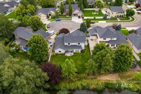 653 N Devon Pl, Star, ID 83669