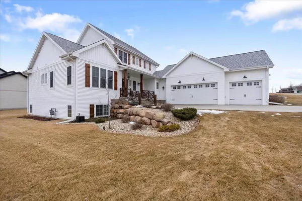 6199 Prairie Wood Dr Drive, Mcfarland, WI 53558