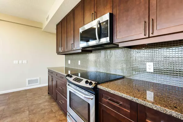 211 13 AVE SE #2502, Calgary, AB T2G 1E1