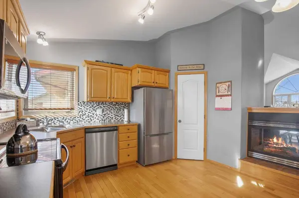 6 Lagrange CRES, Red Deer, AB T4R 3K4