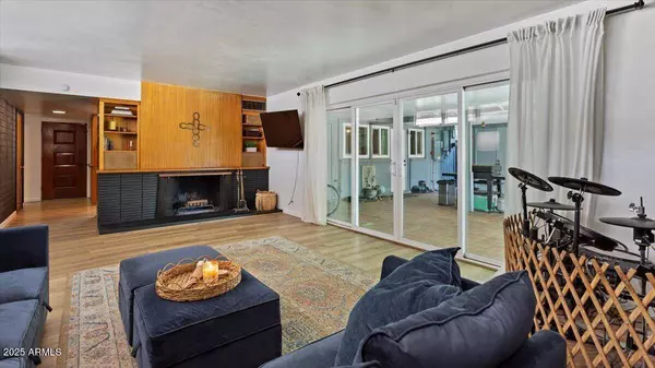 5809 W MORTEN Avenue, Glendale, AZ 85301