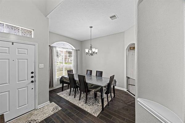 20019 Rustic Lake LN, Cypress, TX 77433