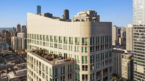 345 N La Salle Drive #1504, Chicago, IL 60654