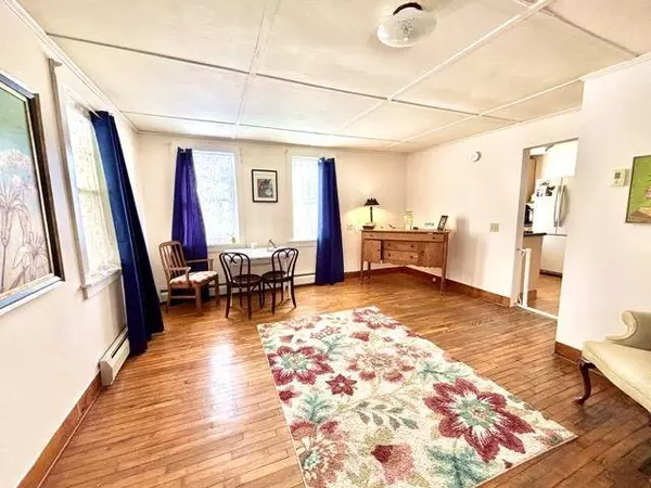 17 Phillips ST, Rutland City, VT 05701