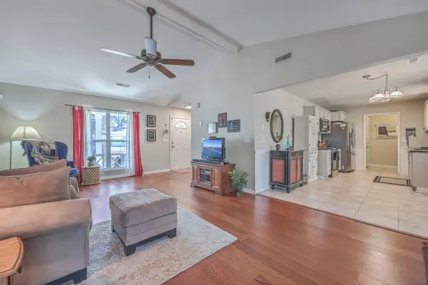 204 Mohican Cir, Summerville, SC 29483