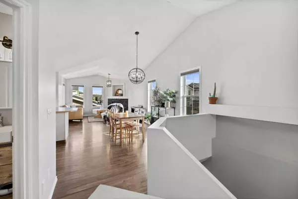 53 Panora HL NW, Calgary, AB T3K 0G4