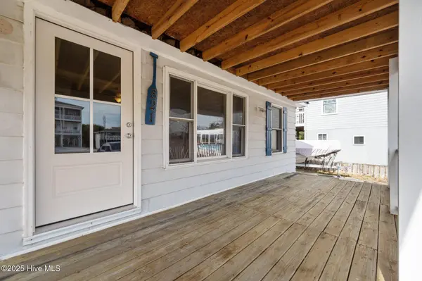 821 S Topsail DR, Surf City, NC 28445